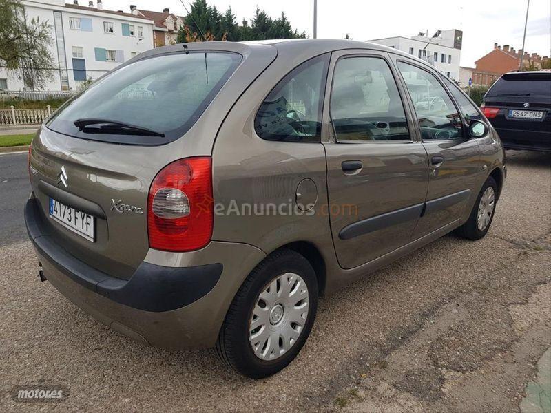 Citroen Xsara Picasso 1.6 HDi 92 LX Plus de 2007 con 288.000 Km por 2.100 EUR. en Valladolid