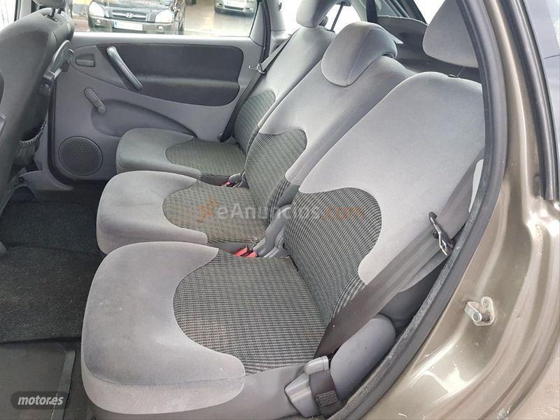 Citroen Xsara Picasso 1.6 HDi 92 LX Plus de 2007 con 288.000 Km por 2.100 EUR. en Valladolid