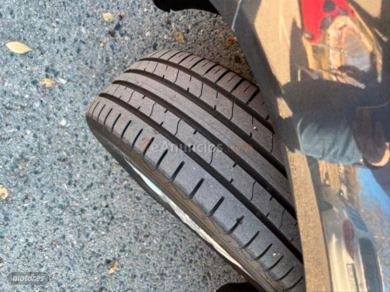 Renault Scenic CONFORT EXPRESSION 1.6 16V de 2003 con 132.234 Km por 2.499 EUR. en Barcelona