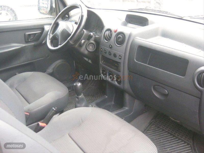 Citroen Berlingo 1.6 HDi 75 SX de 2009 con 195.000 Km por 4.600 EUR. en Barcelona