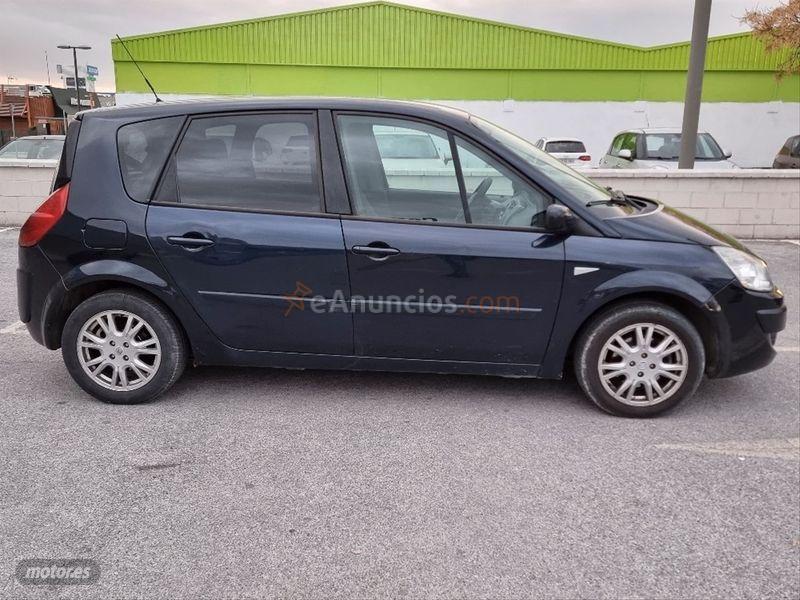 Renault Scenic Dynamique 1.5dCi105 EU4 eco2 de 2008 con 222.000 Km por 2.800 EUR. en Granada