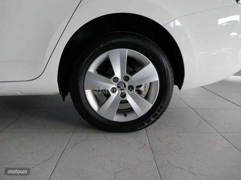 Skoda Fabia Combi 1.0 TSI 70KW 95cv Ambition de 2020 con 15.684 Km por 14.900 EUR. en Valladolid