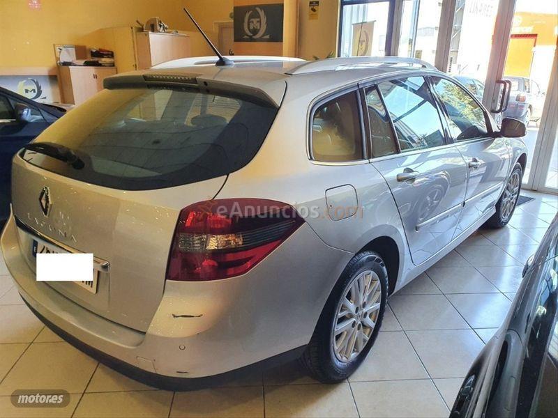 Renault Laguna G.Tour Emotion dCi 110 eco2 de 2015 con 180.000 Km por 8.300 EUR. en Jaen