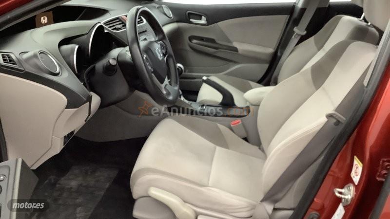 Honda Civic Tourer 1.6I-DTEC COMFORT de 2015 con 150.985 Km por 12.000 EUR. en Madrid