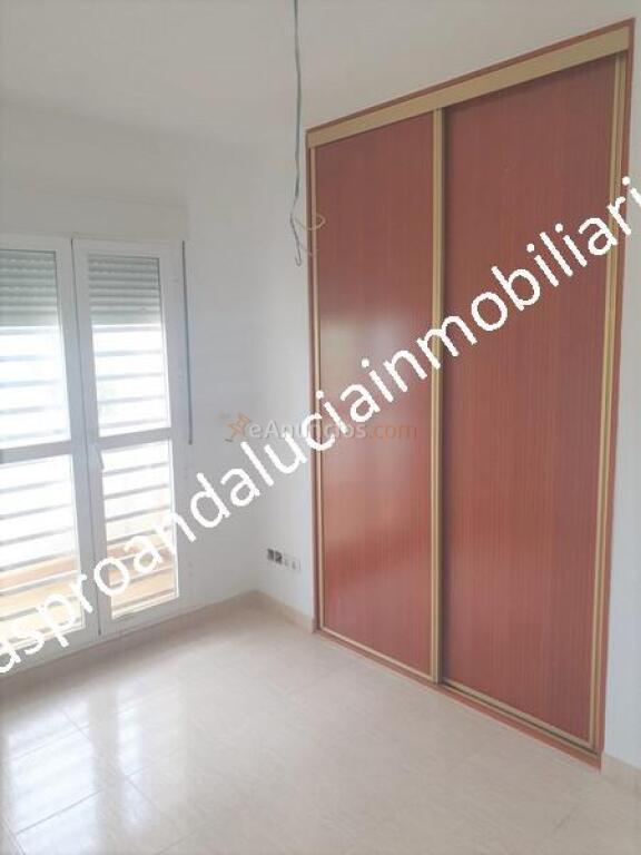 ADOSADO DE DOS PLANTAS NEGOCIAMOS EL PRECIO