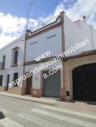 Local polivalente, céntrico de 85 m2 ubicado en el centro de la localiada. Excelente estado de conservación