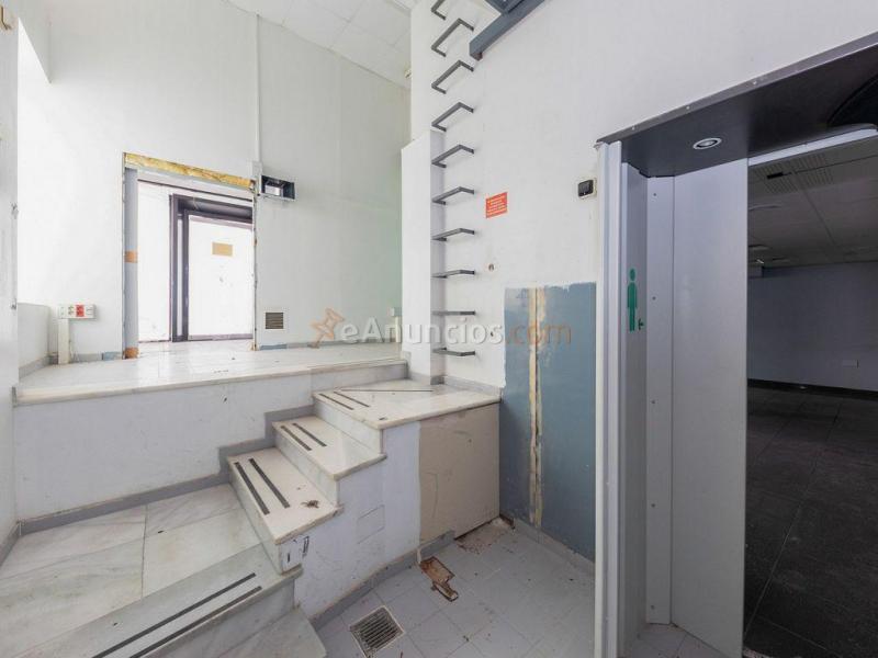 LOCAL COMERCIAL A PIE DE CALLE