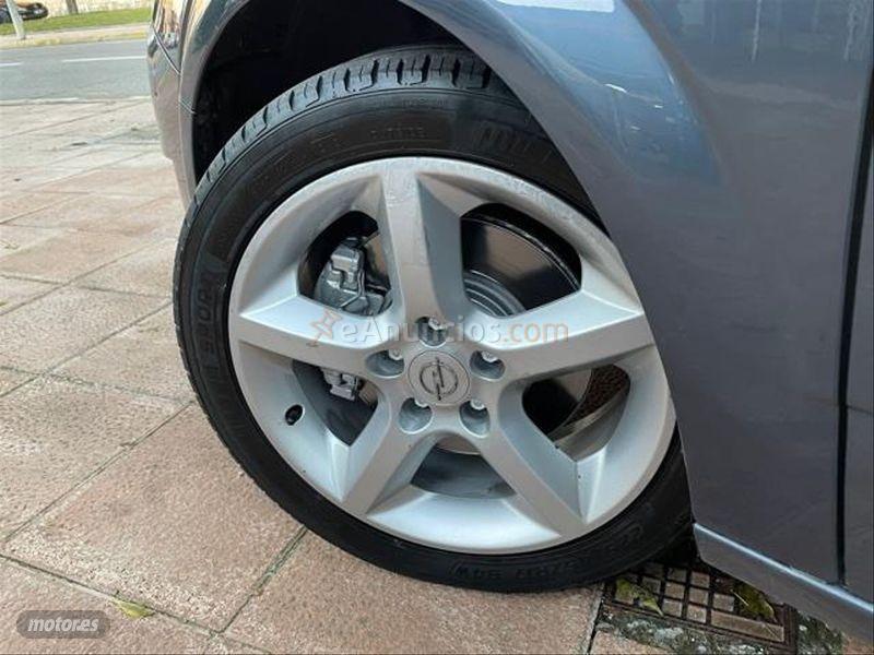 Opel Astra 1.9 CDTi 120 CV Sport SW de 2008 con 197.000 Km por 4.600 EUR. en Toledo