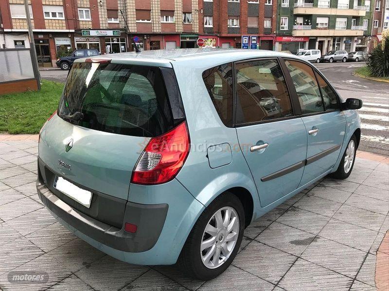 Renault Scenic Emotion 1.5dCi105 EU4 eco2 de 2008 con 204.000 Km por 3.950 EUR. en Asturias