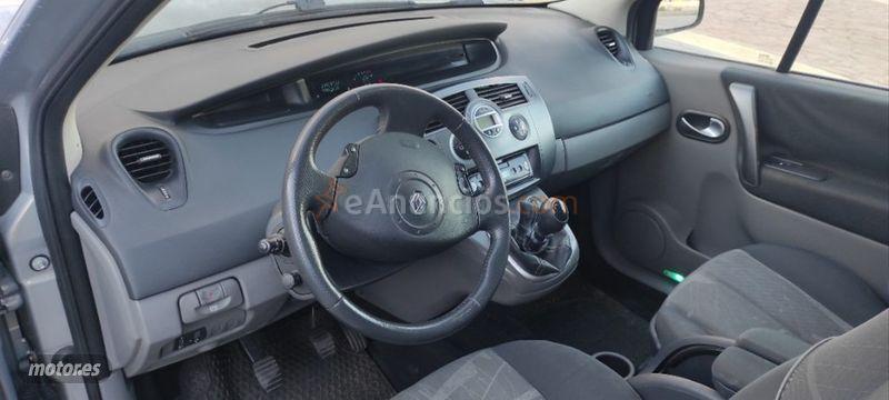 Renault Scenic CONFORT DYNAMIQUE 1.9DCI de 2005 con 203.400 Km por 2.490 EUR. en Alicante