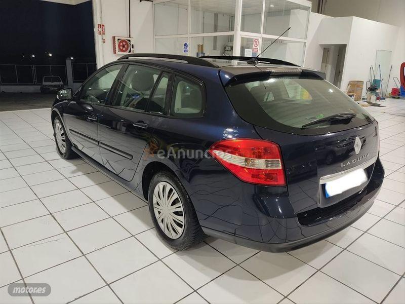 Renault Laguna G.Tour Dynamique TomTom dCi 110 FAP eco2 de 2010 con 399.000 Km por 2.000 EUR. en Badajoz