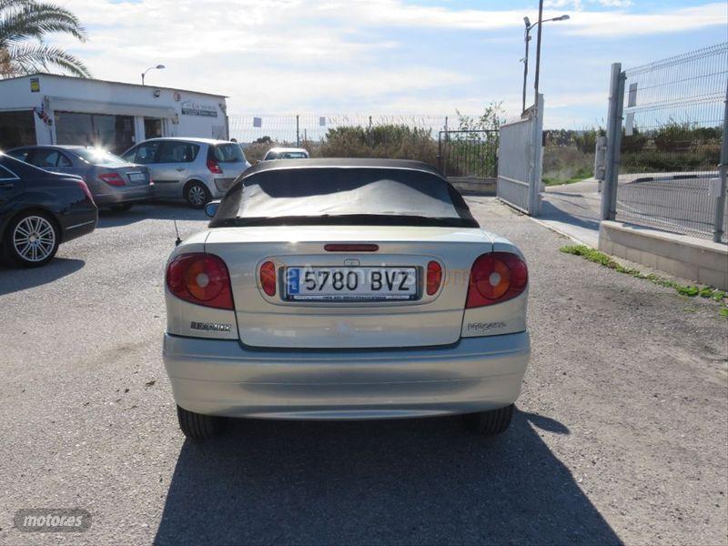 Renault Megane CABRIO DYNAMIQUE 1.6 16V de 2002 con 117.000 Km por 1.990 EUR. en Alicante