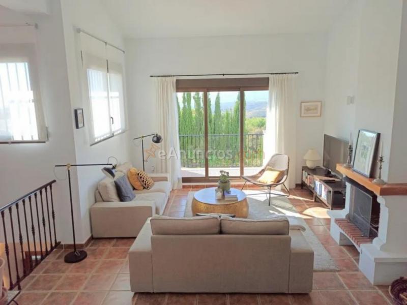 Casa de campo-Masía en Venta en Almachada Málaga