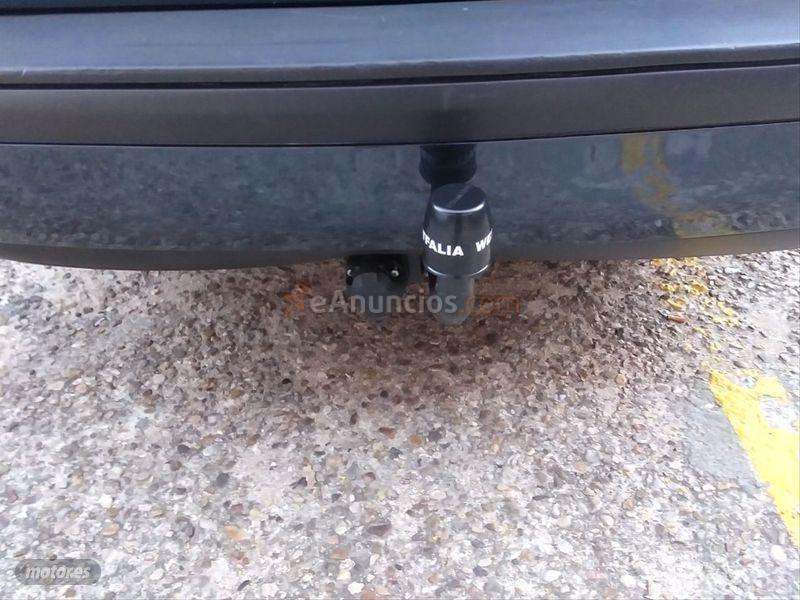 Volvo V 50 2.0D Momentum de 2005 con 215.000 Km por 4.290 EUR. en Madrid