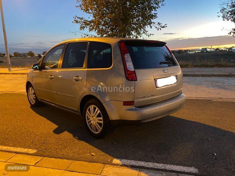 Ford Focus C-Max 2.0 Ghia de 2005 con 161.000 Km por 2.500 EUR. en Sevilla