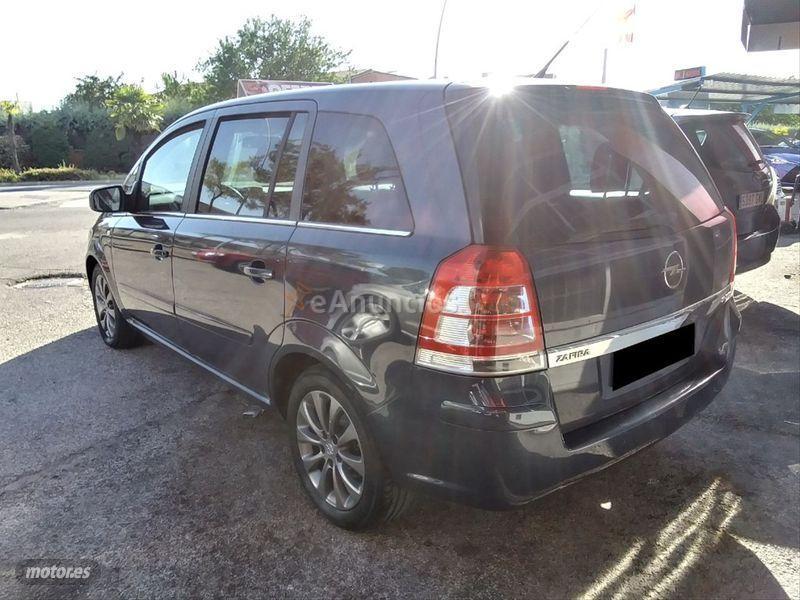Opel Zafira 1.9 CDTi 120 CV 111 Years de 2010 con 290.000 Km por 4.990 EUR. en Madrid