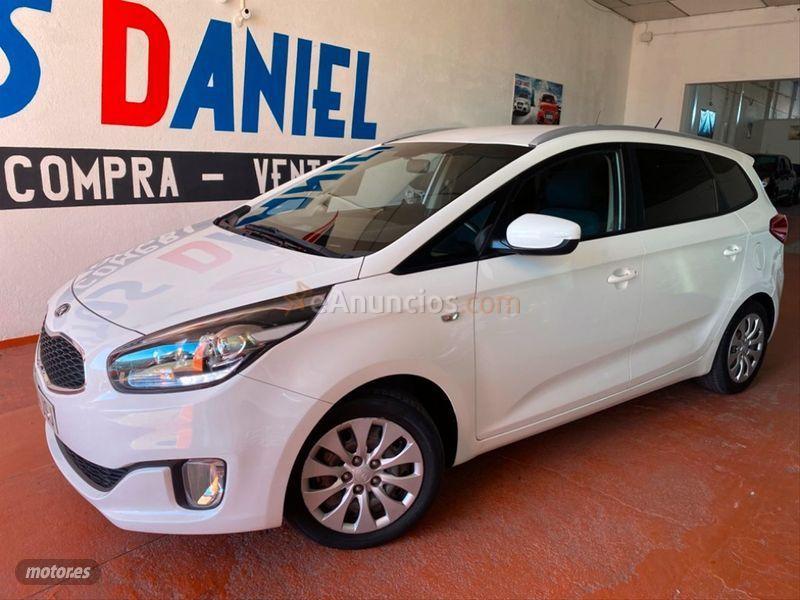 Kia Carens 1.7 CRDi VGT 115CV xTech EcoDynam 5pl de 2016 con 243.000 Km por 9.700 EUR. en Sevilla