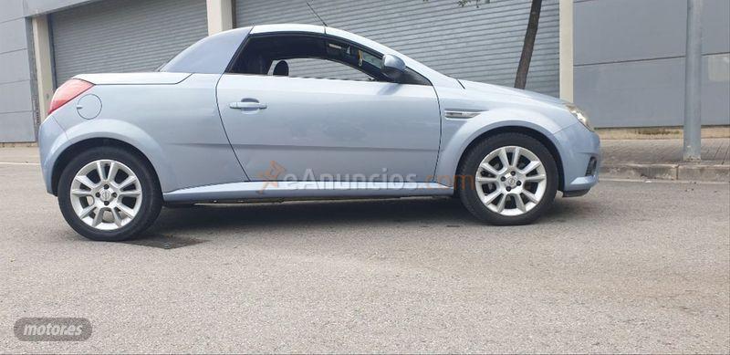 Opel Tigra Sport 1.3 CDTi de 2006 con 149.000 Km por 2.500 EUR. en Barcelona