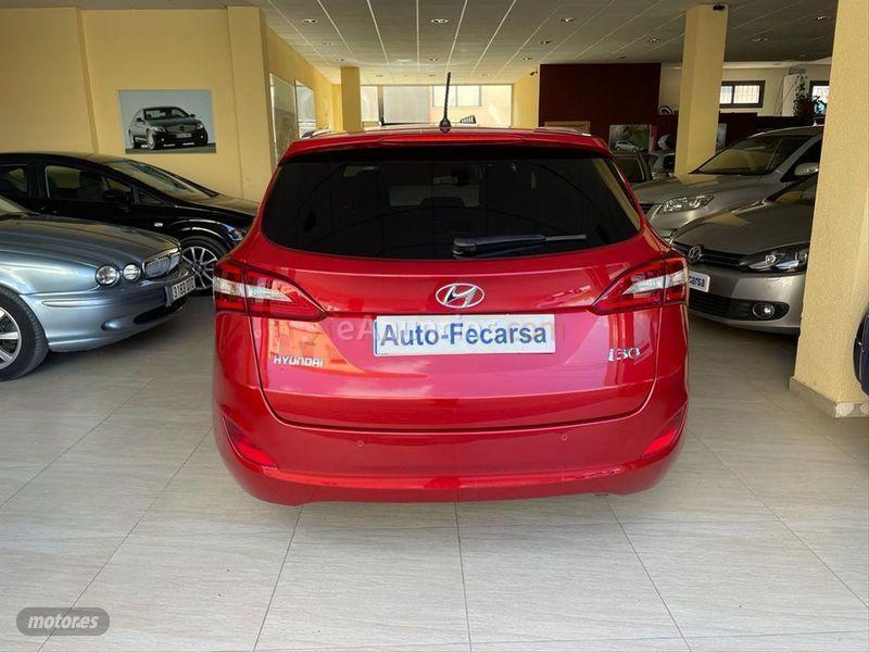 Hyundai i30 CW 1.6 CRDi 81kW 110CV BD Go Plus DCT de 2016 con 43.800 Km por 14.500 EUR. en Murcia