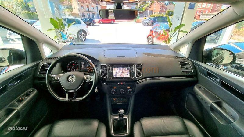 Volkswagen Sharan Advance 2.0 TDI 150CV BMT de 2015 con 134.000 Km por 21.800 EUR. en Pontevedra