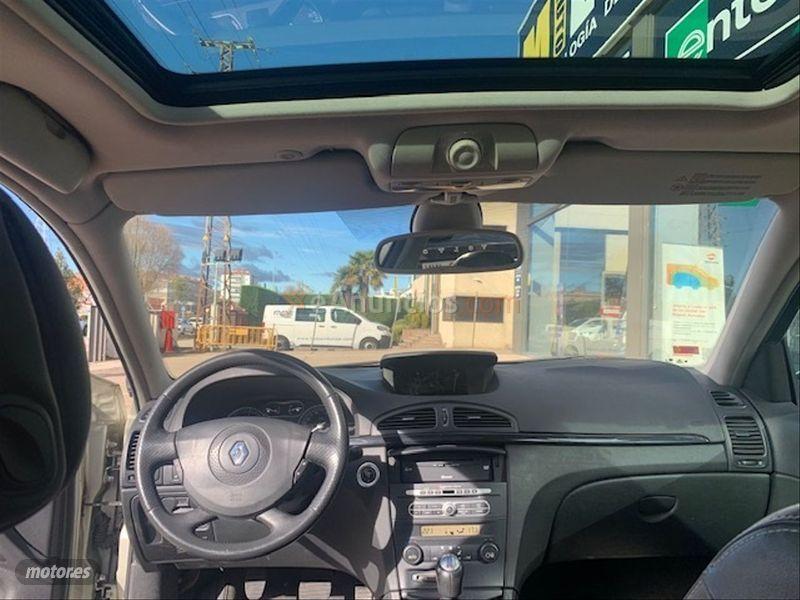 Renault Laguna G.Tour Luxe Privilege 2.0dCi 150CV E4 de 2006 con 217.000 Km por 5.500 EUR. en Burgos