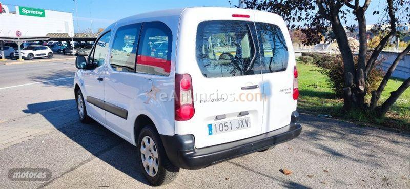 Peugeot Partner TEPEE Access 1.6 BlueHDi 75 de 2016 con 175.000 Km por 8.980 EUR. en Barcelona
