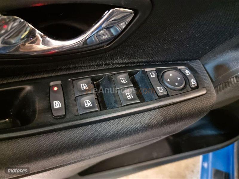 Renault Megane Sp. Tou. Limited Energy TCe 115 SS E6 de 2015 con 202.869 Km por 8.500 EUR. en Madrid