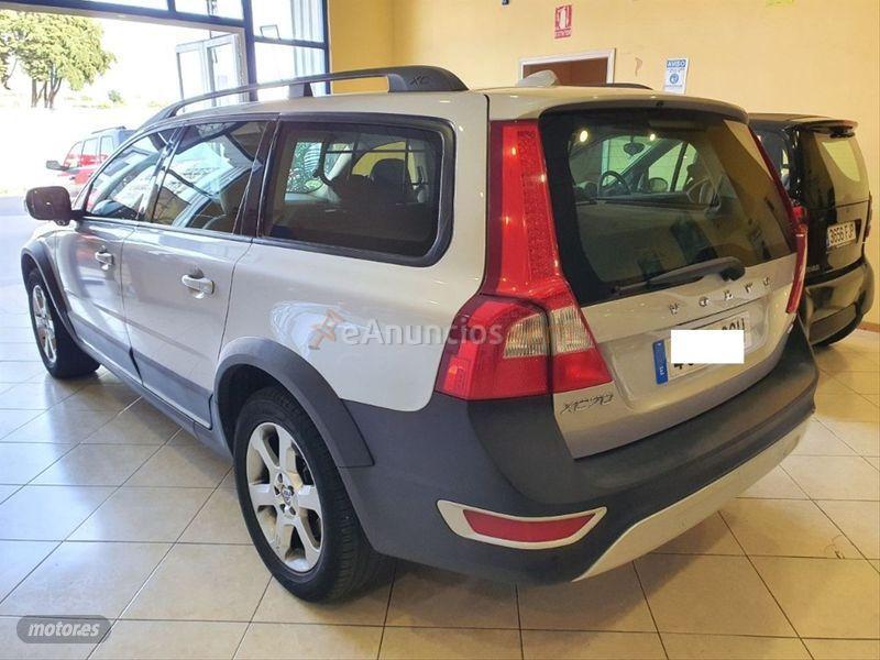 Volvo XC 70 D5 Momentum Auto de 2008 con 240.000 Km por 12.000 EUR. en Jaen