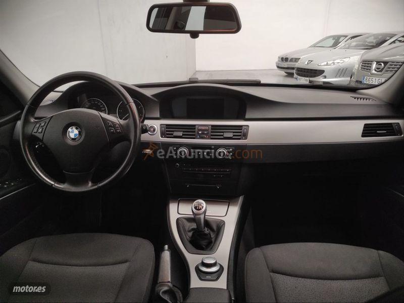 BMW Serie 3 318d Touring de 2007 con 329.900 Km por 4.500 EUR. en Asturias