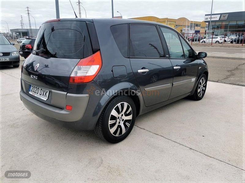 Renault Scenic Dynamique 1.9dCi EU4 de 2006 con 240.000 Km por 4.500 EUR. en Palencia
