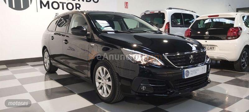 Peugeot 308 SW Style PureTech 130 SS 6 Vel. MAN de 2020 con 44.688 Km por 16.990 EUR. en Valladolid