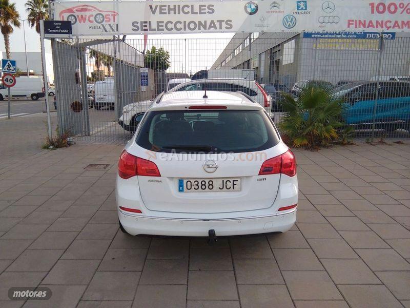 Opel Astra 1.6 CDTi SS 136 CV Selective ST de 2015 con 123.000 Km por 8.490 EUR. en Barcelona