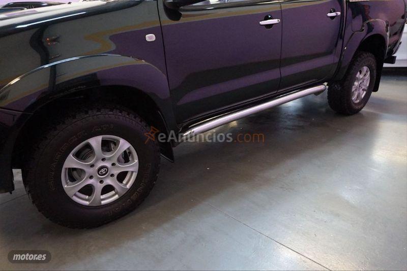 Toyota Hilux 3.0 D4D Doble Cabina VXL 4x4 de 2007 con 227.120 Km por 19.900 EUR. en Malaga