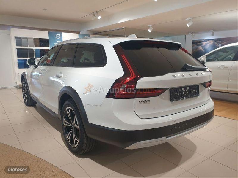 Volvo V 90 2.0 D4 AWD Pro Auto de 2021 con 10 Km por 59.200 EUR. en Barcelona