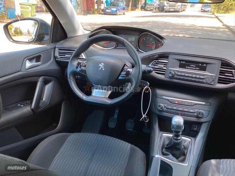 Peugeot 308 SW Access 1.2 PureTech 81kW 110CV de 2018 con 34.300 Km por 12.900 EUR. en Madrid