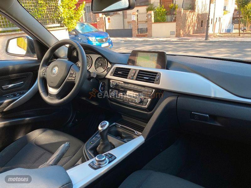 BMW Serie 3 318d Touring de 2017 con 139.985 Km por 17.900 EUR. en Jaen