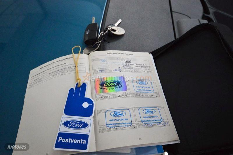 Ford Focus 1.6 CC Trend de 2010 con 179.000 Km por 6.500 EUR. en Barcelona