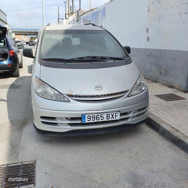 Toyota Previa 2.0 D4D LINEA TERRA 7 plazas de 2002 con 270.000 Km por 1.600 EUR. en Malaga
