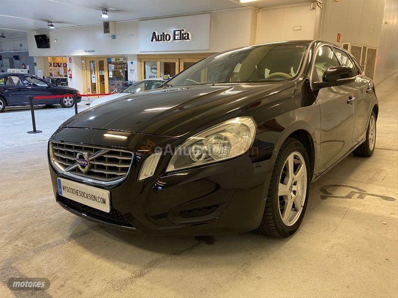 Volvo V 60 2.0 D3 Momentum Auto de 2011 con 160.000 Km por 10.900 EUR. en Madrid