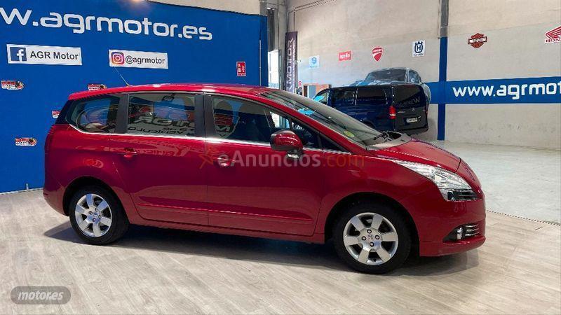 Peugeot 5008 Confort 1.6 HDI 110 FAP de 2010 con 232.000 Km por 6.999 EUR. en Salamanca