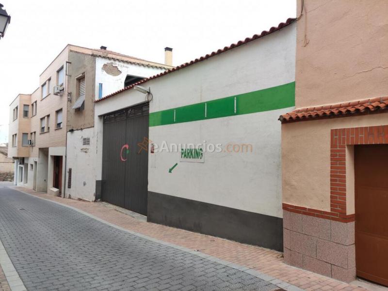 AMPLIO LOCAL EN EL CENTRO DE SONSECA