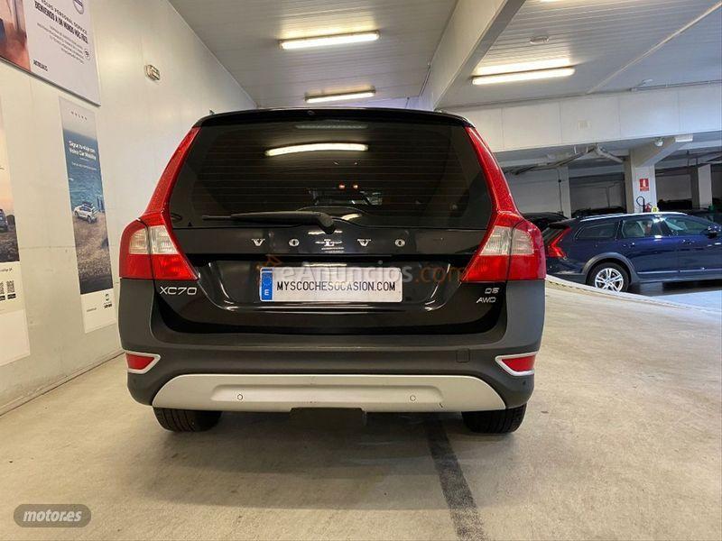 Volvo XC 70 D5 Summum de 2007 con 260.000 Km por 10.999 EUR. en Madrid