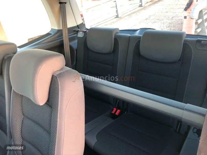 Volkswagen Touran 1.6 TDI 105cv Advance de 2013 con 116.000 Km por 12.900 EUR. en Barcelona