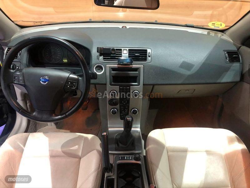 Volvo C 70 2.0D Momentum de 2007 con 198.000 Km por 8.990 EUR. en Madrid