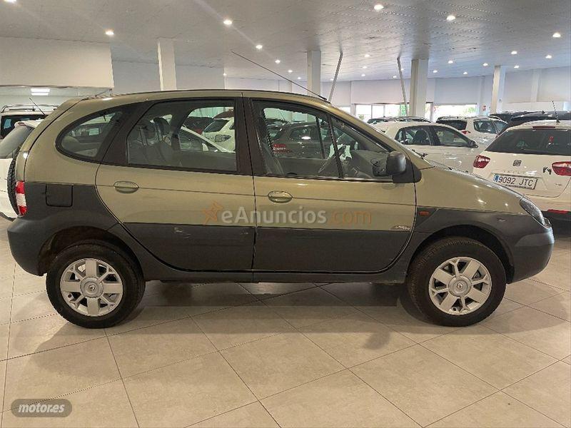 Renault Megane SCENIC RX4 SPORTWAY 1.9 DCI de 2002 con 175.000 Km por 3.990 EUR. en Lleida