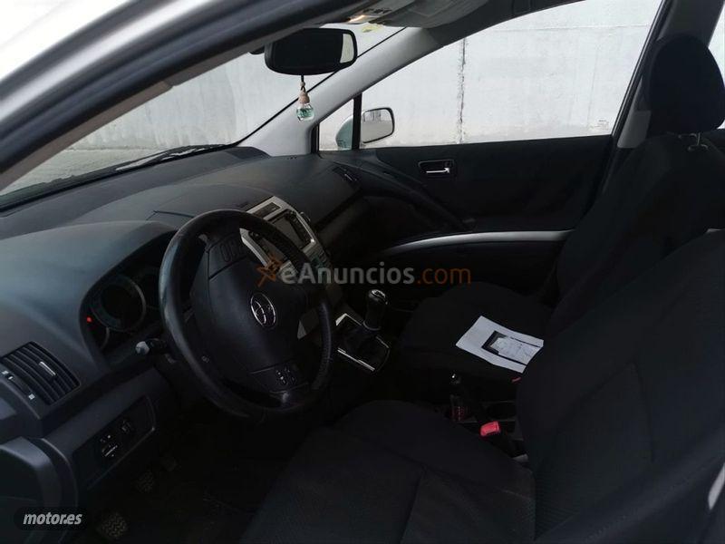 Toyota Corolla Verso 2.2 D4D 136cv Sol de 2007 con 198.000 Km por 3.200 EUR. en Barcelona