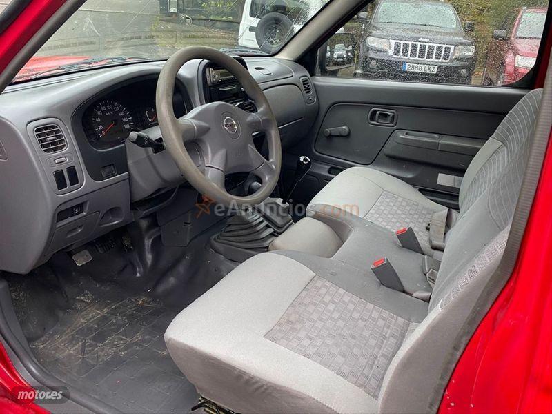 Nissan Pick up 4X4 Cabina Simple de 2005 con 197.000 Km por 9.900 EUR. en Navarra