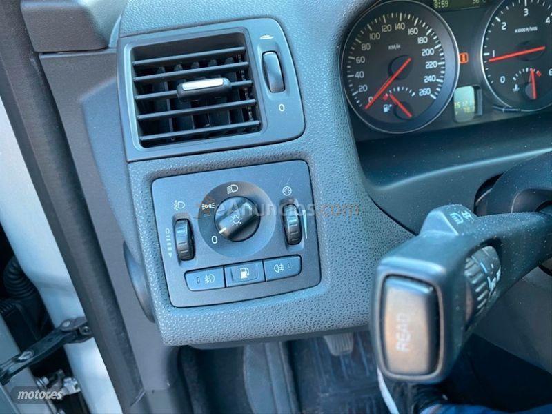 Volvo V 50 1.6D DRIVe Momentum de 2010 con 251.200 Km por 5.900 EUR. en Madrid