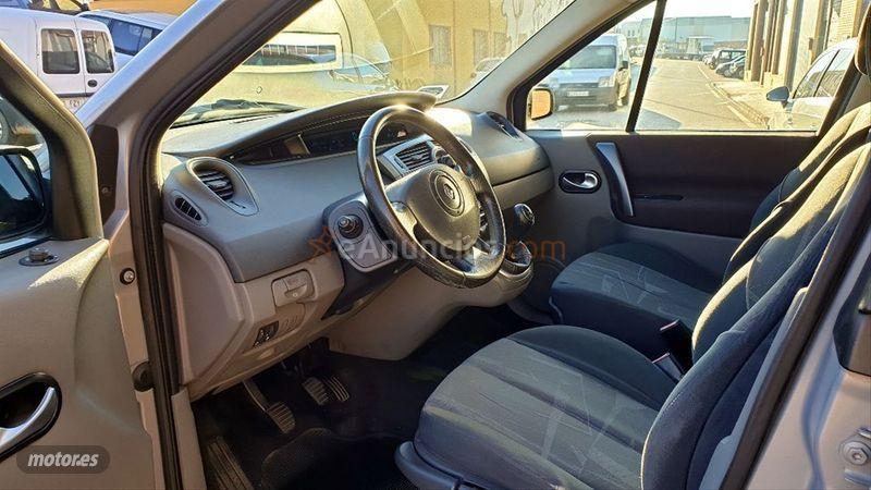 Renault Scenic CONFORT DYNAMIQUE 1.5DCI100 de 2004 con 56.000 Km por 4.990 EUR. en Cuenca