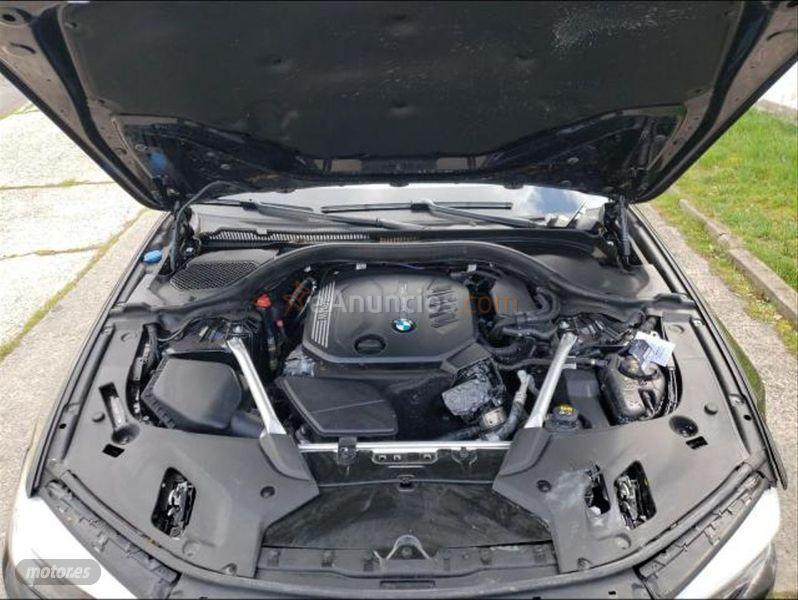 BMW Serie 5 520D TOURING de 2019 con 65.000 Km por 21.000 EUR. en Valladolid